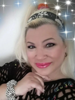 Love men who are bi sexual or crossdressers and cucks