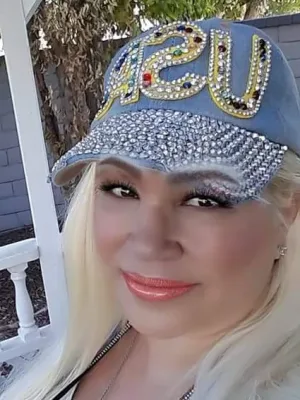 Love men who are bi sexual or crossdressers and cucks