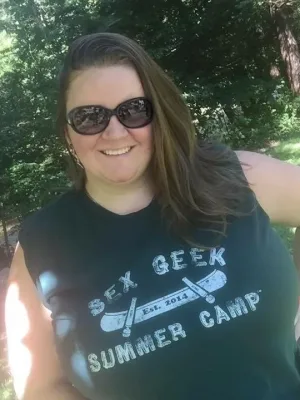 Expert in swinging, toys, non monogamy, BDSM, fetish play and relationship dynamics