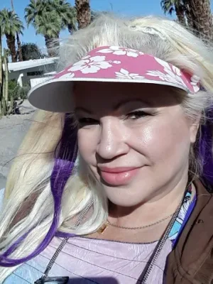 Love men who are bi sexual or crossdressers and cucks