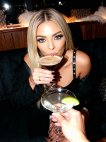 Let me be your shoulder to lean on