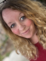 UK Based Relationship Counsellor available to chat
