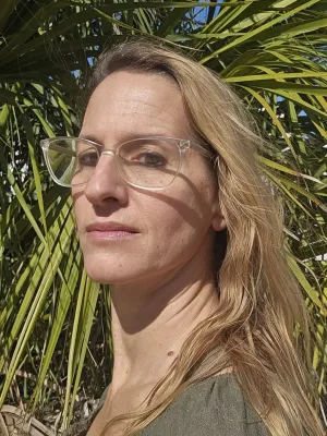 Explore your fantasies and understand yourself with nurturing assistance.